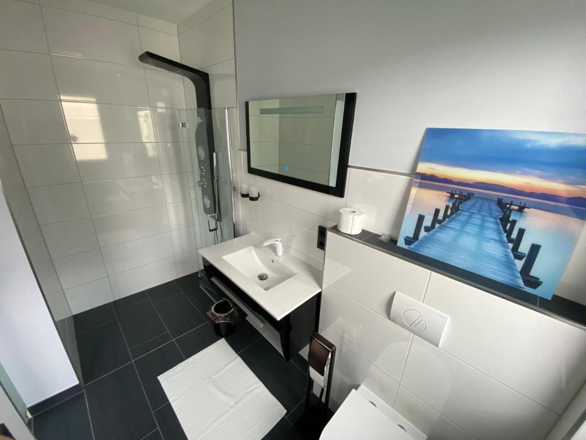 Apartments Saaldorf-Ferienhaus Mit 6 Apartments 45Qm-120Qm Direkt Am Thueringer Meer-Bleilochtalsperre Bad Lobenstein Bagian luar foto