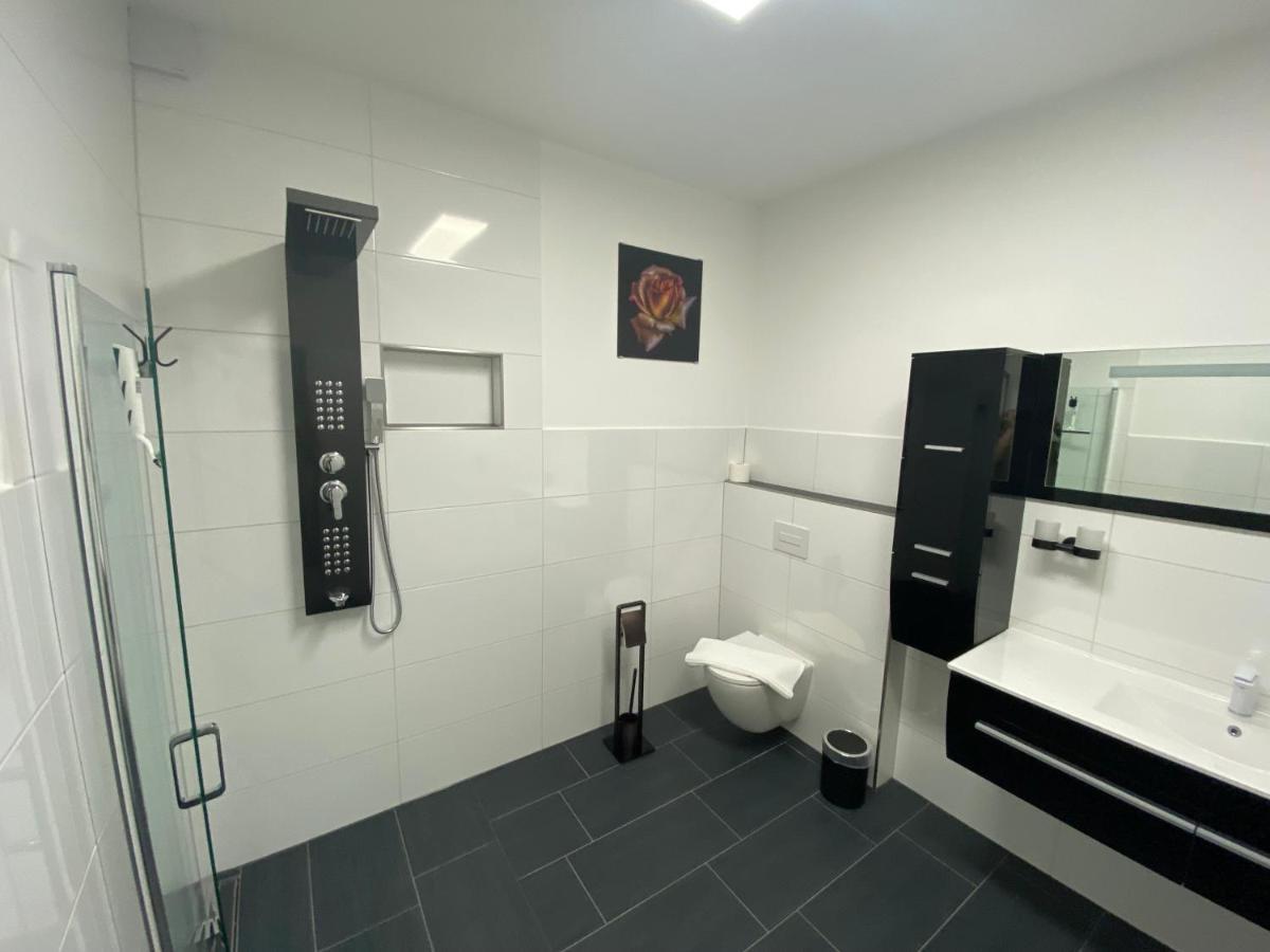 Apartments Saaldorf-Ferienhaus Mit 6 Apartments 45Qm-120Qm Direkt Am Thueringer Meer-Bleilochtalsperre Bad Lobenstein Bagian luar foto